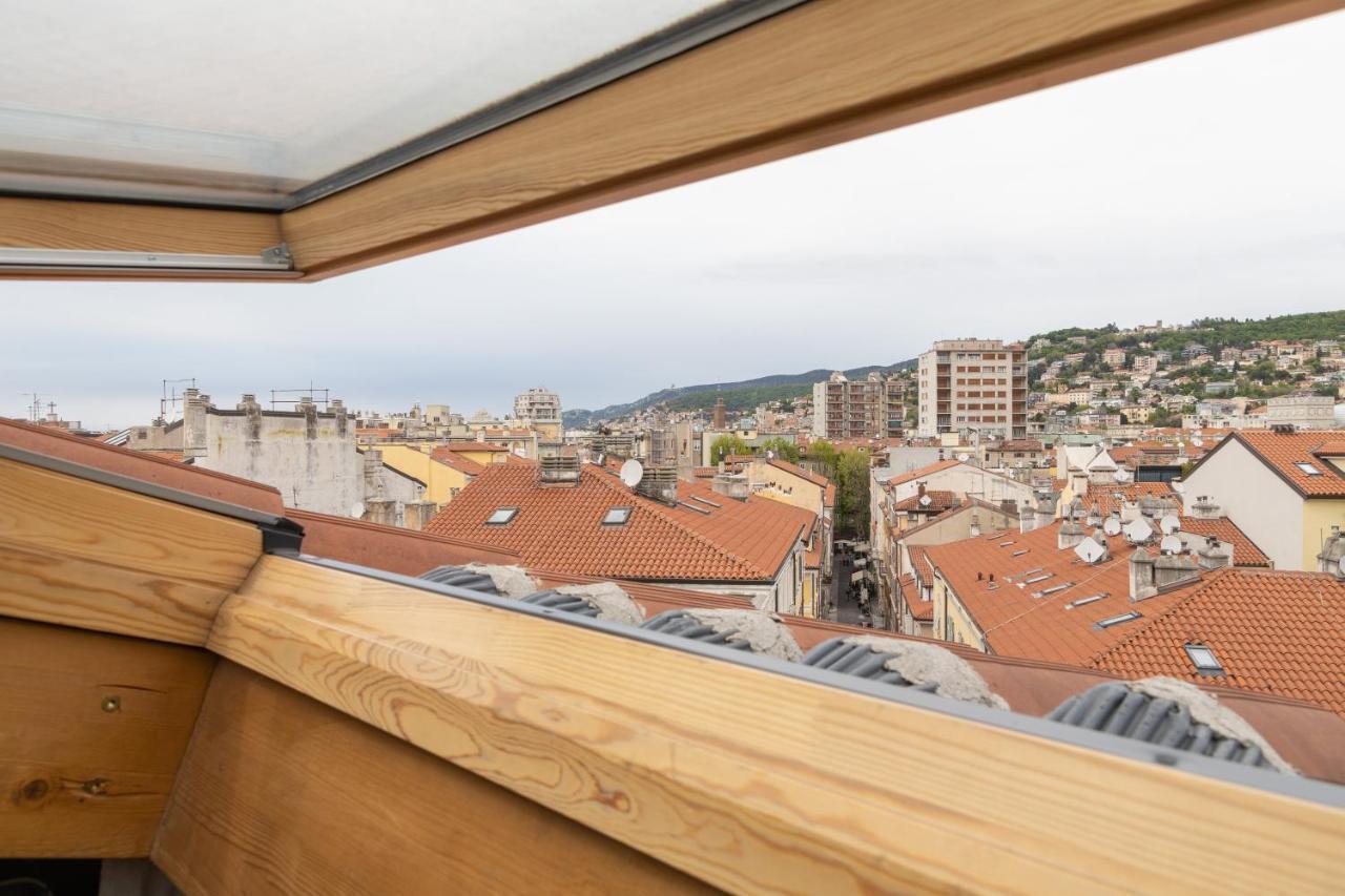 Svevo, Rustico Centrale Con Parcheggio A Triest Exterior foto